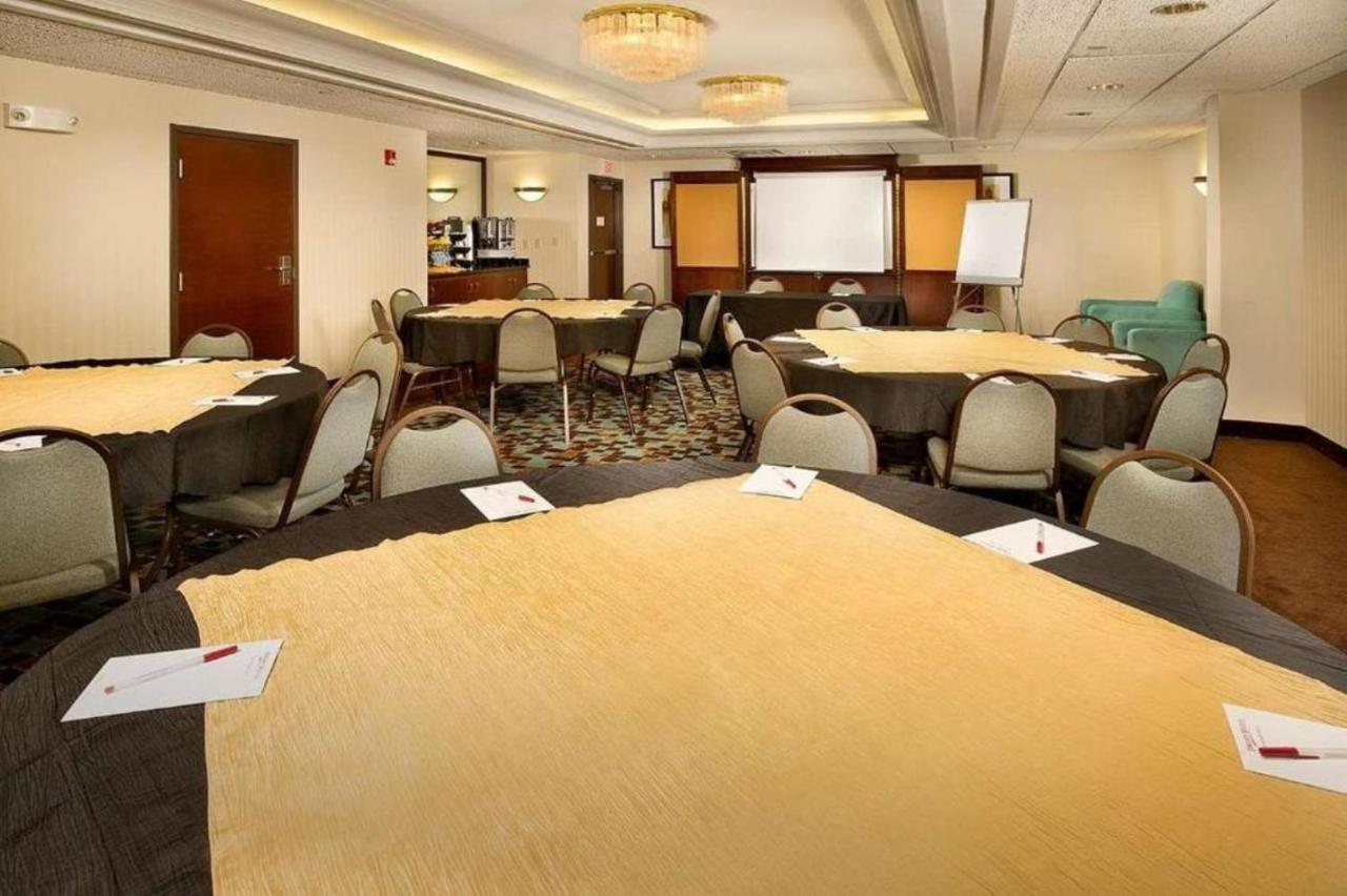 Hotel Lotus Kansas City Stadium Екстер'єр фото