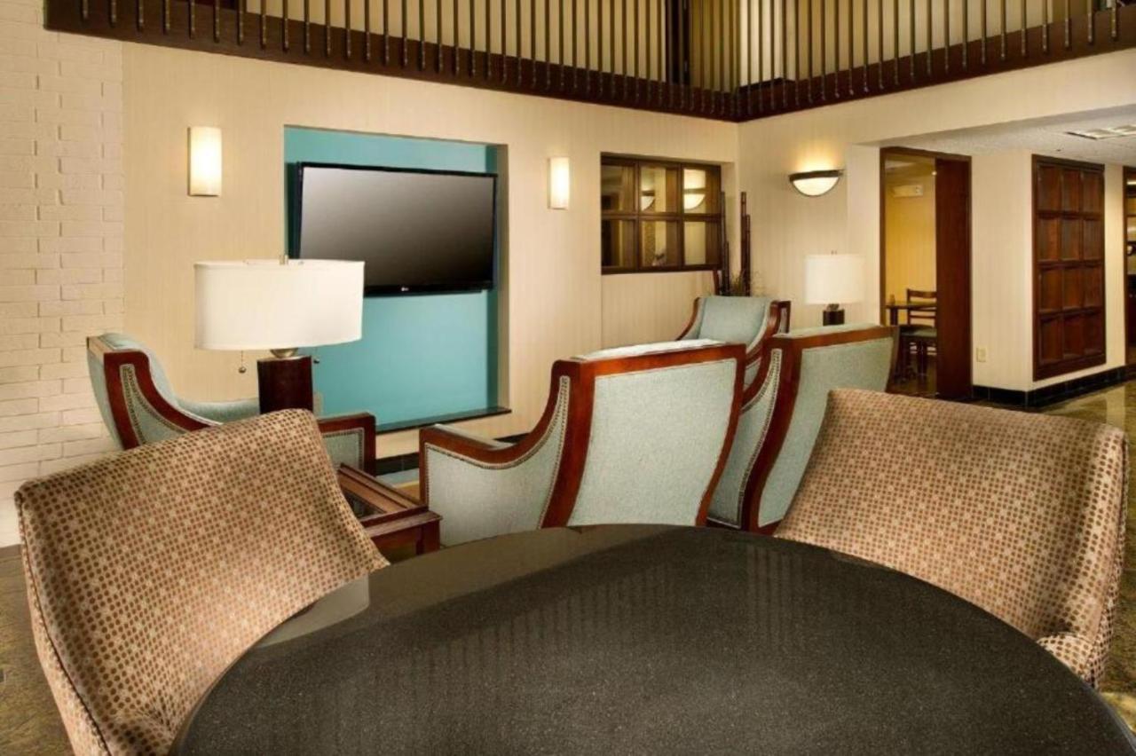 Hotel Lotus Kansas City Stadium Екстер'єр фото