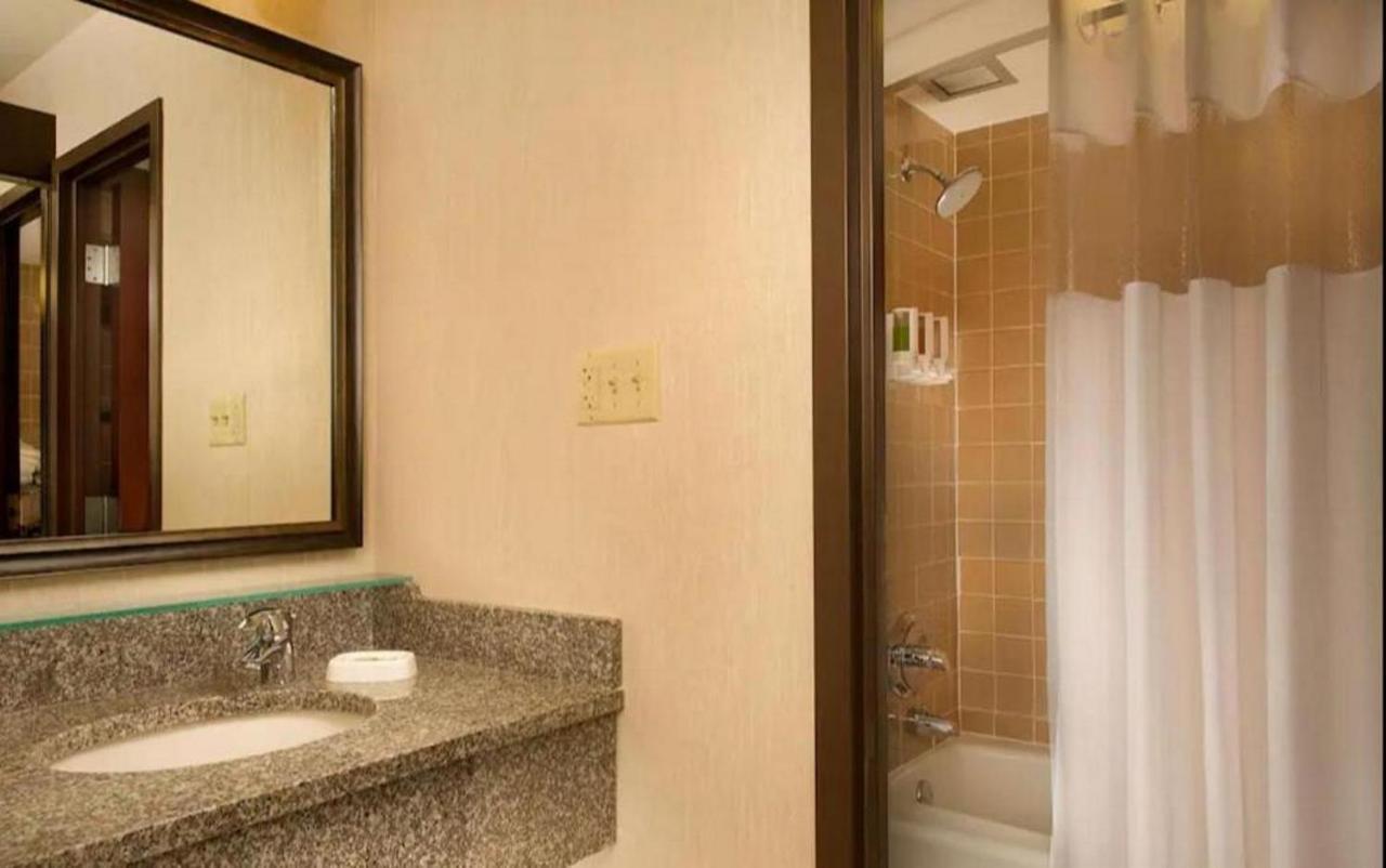 Hotel Lotus Kansas City Stadium Екстер'єр фото