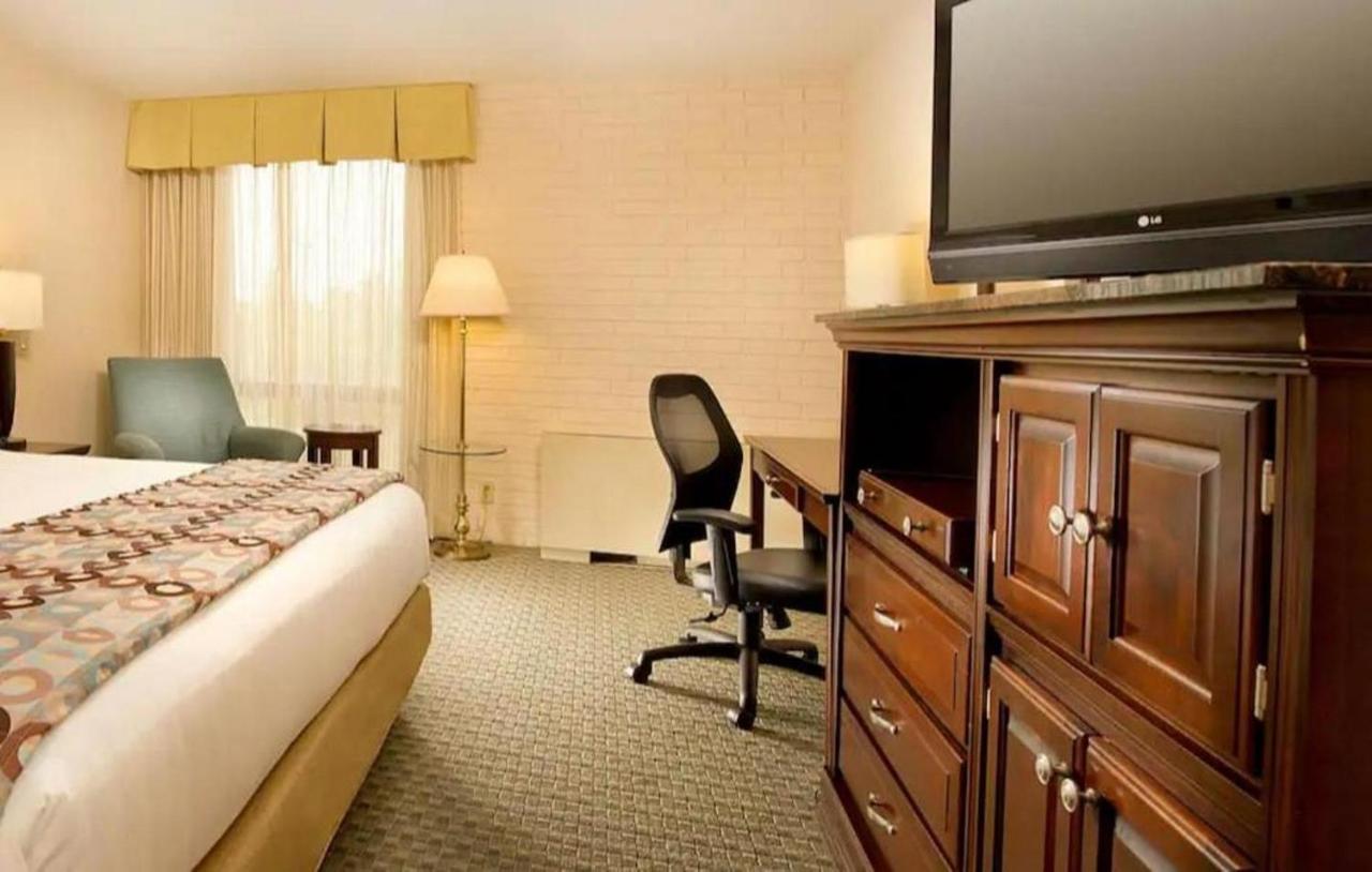 Hotel Lotus Kansas City Stadium Екстер'єр фото